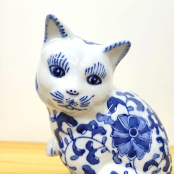 Blue and White Ceramic Cat Figurine - Picture 2 of 11